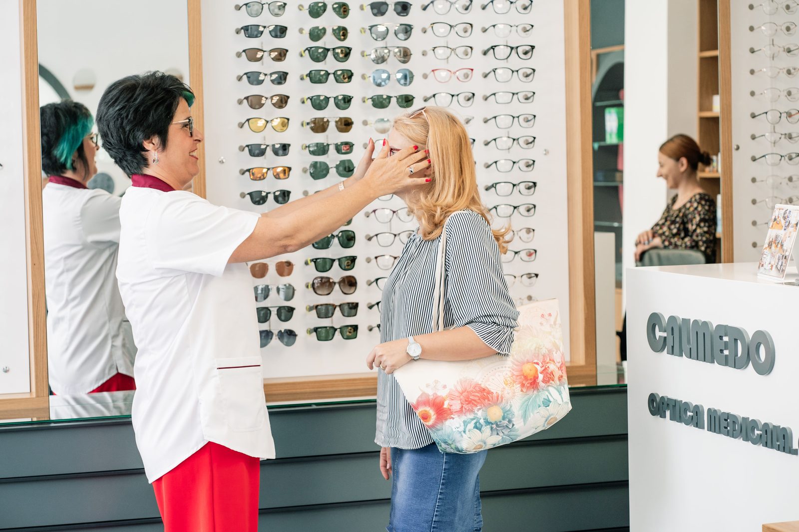 Probarea ramelor de ochelari